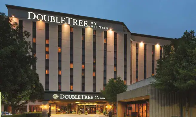 Doubletree-Dallas-Near-the-Galleria-Exterior