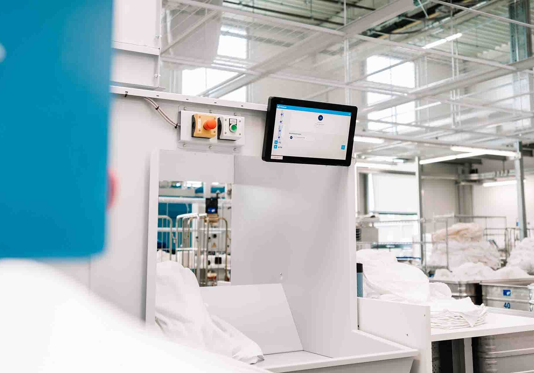 02_computer screen 2